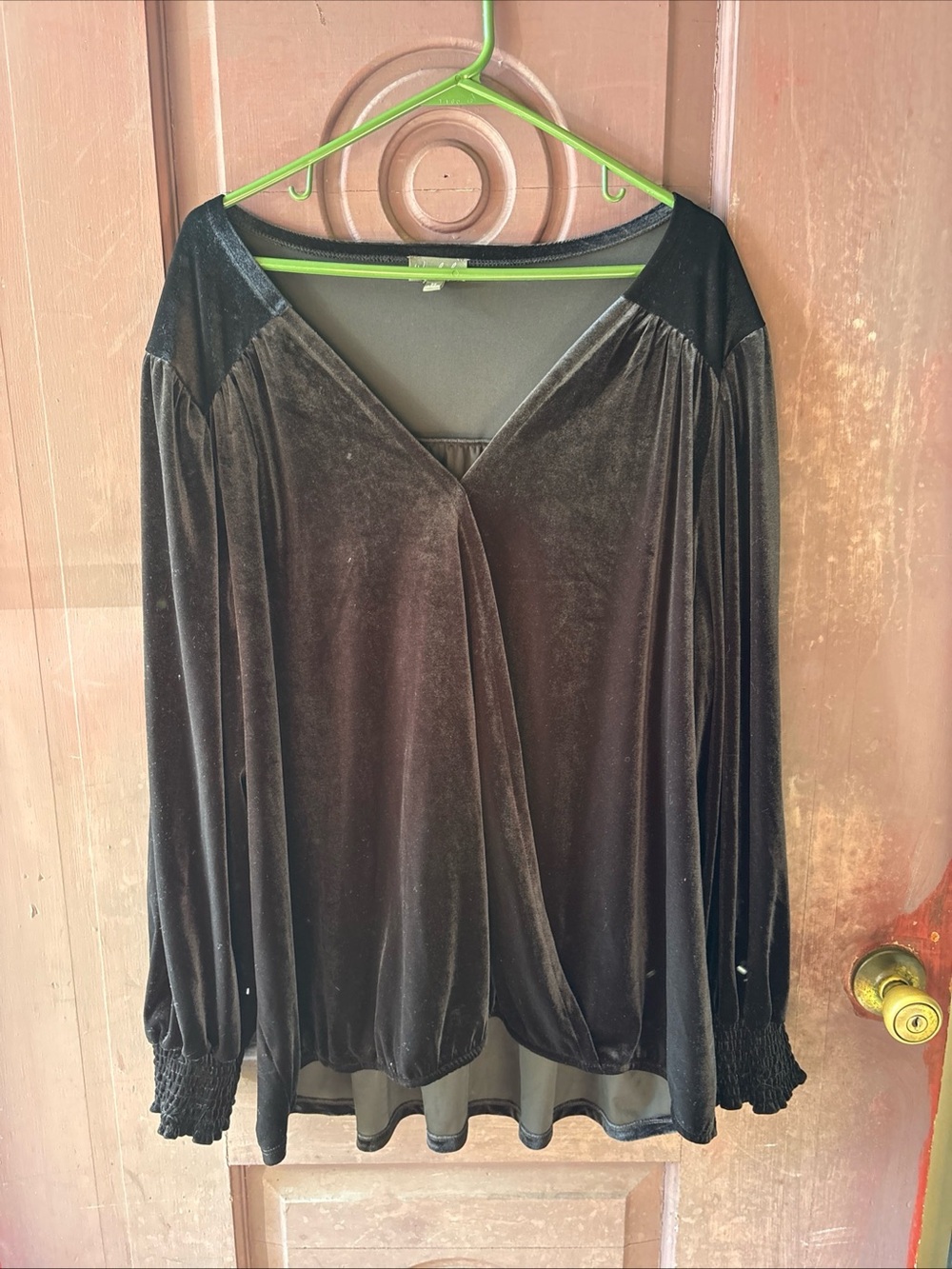Wonderly Black Velvet V-Neck Long Sleeve Top